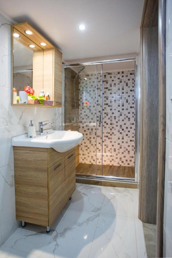Apartamento Kaiafas Luxury Philoxenia Néa Péramos Exterior foto